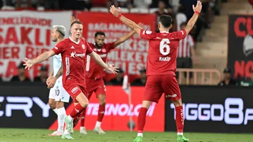 Antalyaspor son dakikada galibiyete uzandı