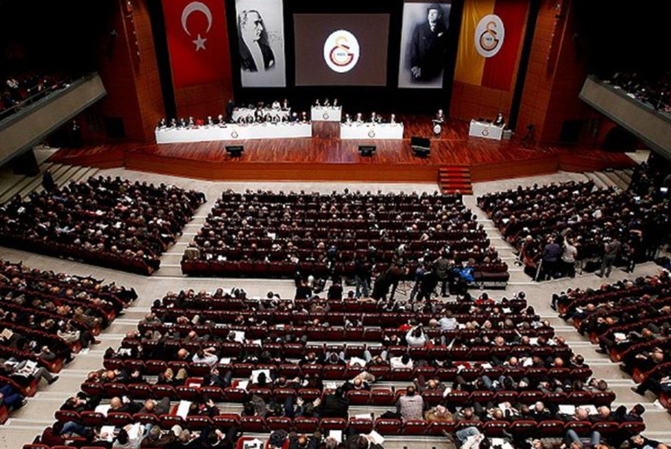Galatasaray'dan olağanüstü genel kurul çağrısı