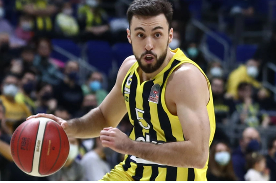 Fenerbahçe'den ayrıldı, Galatasaray'a mı gidiyor?