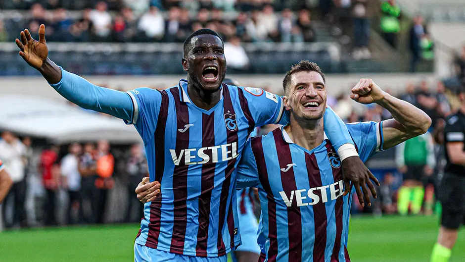 Hasret sona erdi: Paul Onuachu imza için Trabzon'da