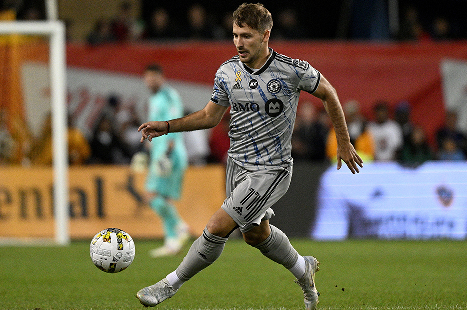 Sahte isimle oynadığı iddiaları sonrası sözleşmesi feshedildi