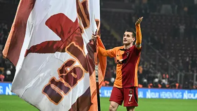 Kerem Aktürkoğlu'ndan Sergio Oliviera'ya: "Galatasaray'da oynuyorsan yalan haberle mücadele etmek zorundasın"
