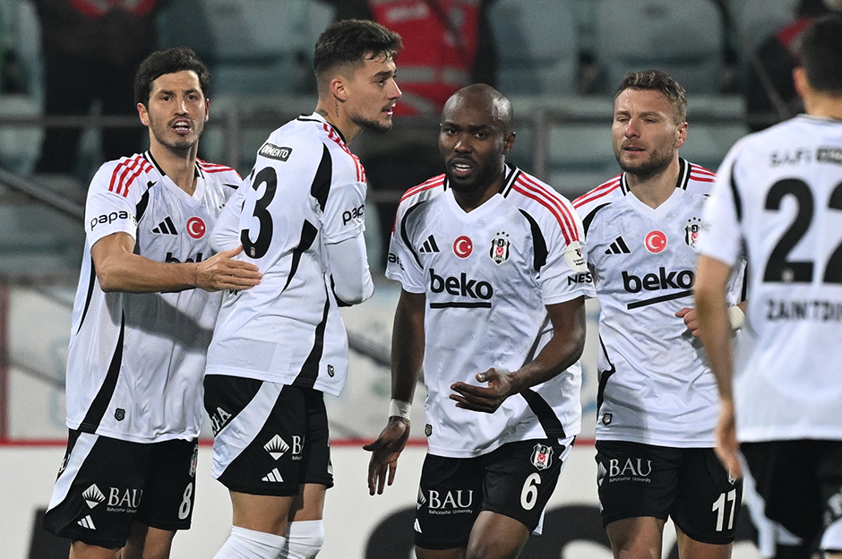 Beşiktaş'ın Sivasspor maçı kamp kadrosu açıklandı