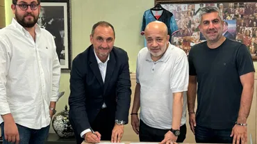 Adana Demirspor yeni teknik direktörünü açıkladı