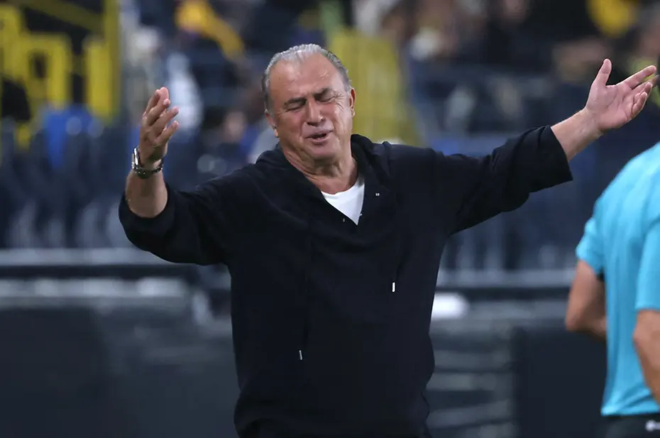 Fatih Terim'i 34 dakikada çılgına çeviren skor: Kulübede olay hareket - 5