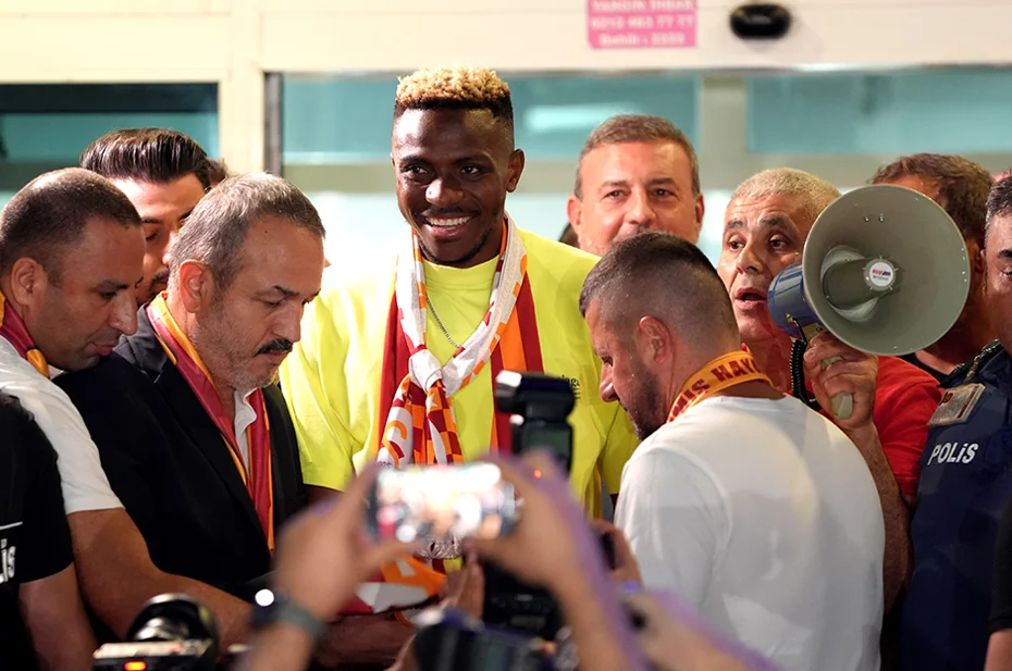 Galatasaray'da Osimhen sonrası 4 transfer daha: Bugün netleşiyor - 1 Galatasaray'da Osimhen sonrası 4 transfer daha: Bugün netleşiyor - 1