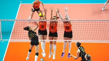 Eczacıbaşı, Vakıfbank karşısında zorlanmadı