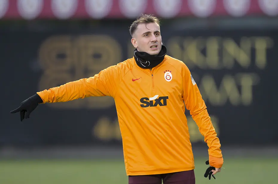 Kerem Aktürkoğlu trafikte tartışma yaşadı: "Sen milli takım oyuncususun" - 2