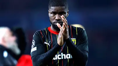 Galatasaray’ın gündemindeki Kevin Danso kimdir, kaç yaşında ve hangi takımlarda oynadı?