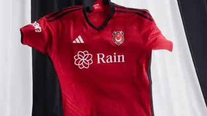 Beşiktaş'ta forma bilmecesi son buldu