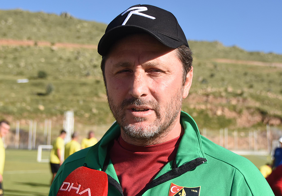 Fatih Tekke: "Güçlü bir kadro yapmak için çaba sarf ediyoruz"