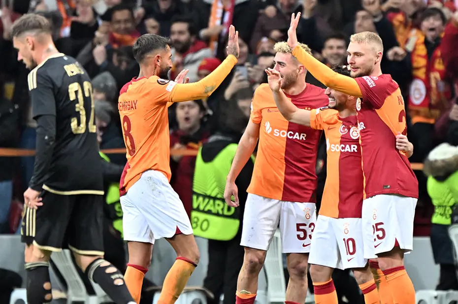 Okan Buruk, Sparta Prag maçının 11'ini belirledi - 1 Okan Buruk, Sparta Prag maçının 11'ini belirledi - 1