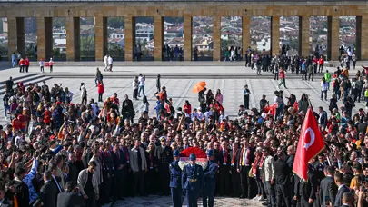 Galatasaray Başkanı Özbek, sporcularının Cumhuriyet Bayramı'nı kutladı