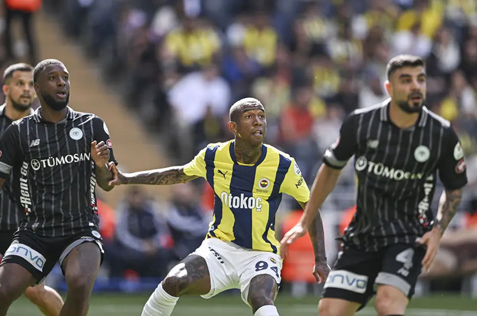 Fenerbahçe'ye attığı gole sevinmedi - 2 Fenerbahçe'ye attığı gole sevinmedi - 2