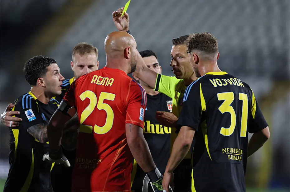 Kırmızı kart gördü, kariyerinin son maçını tamamlayamadı - 4