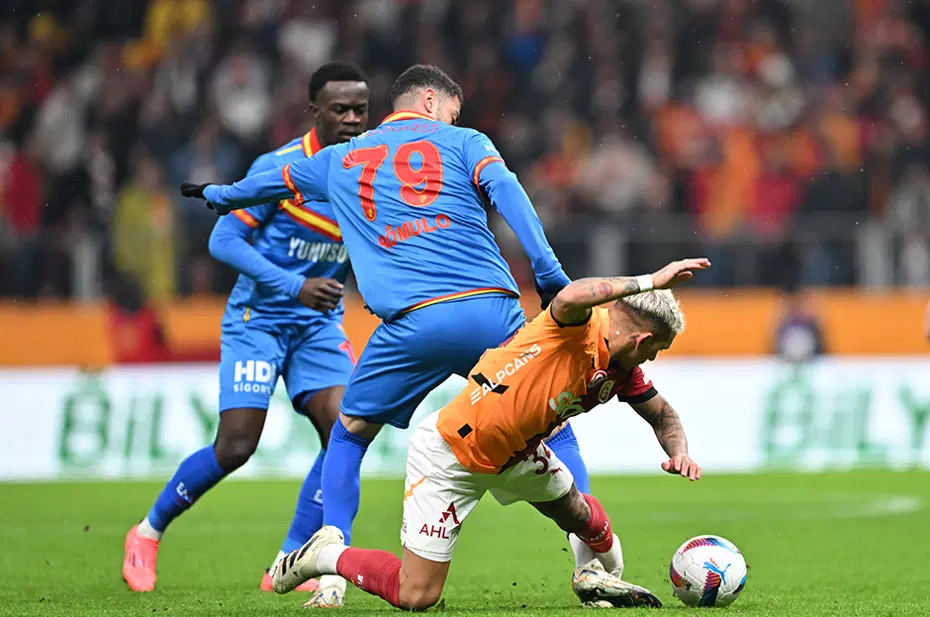 Trio ekibi Galatasaray - Göztepe maçının tartışmalı pozisyonlarını değerlendirdi: Penaltı ve kartlar - 2
