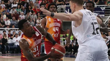 Galatasaray'dan farklı galibiyet