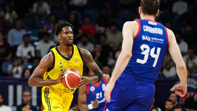 İlk finalist belli oldu: Fenerbahçe Beko seride rakibini süpürdü