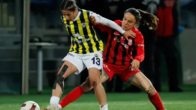 Fenerbahçe liderliği Galatasaray'a kaptırdı