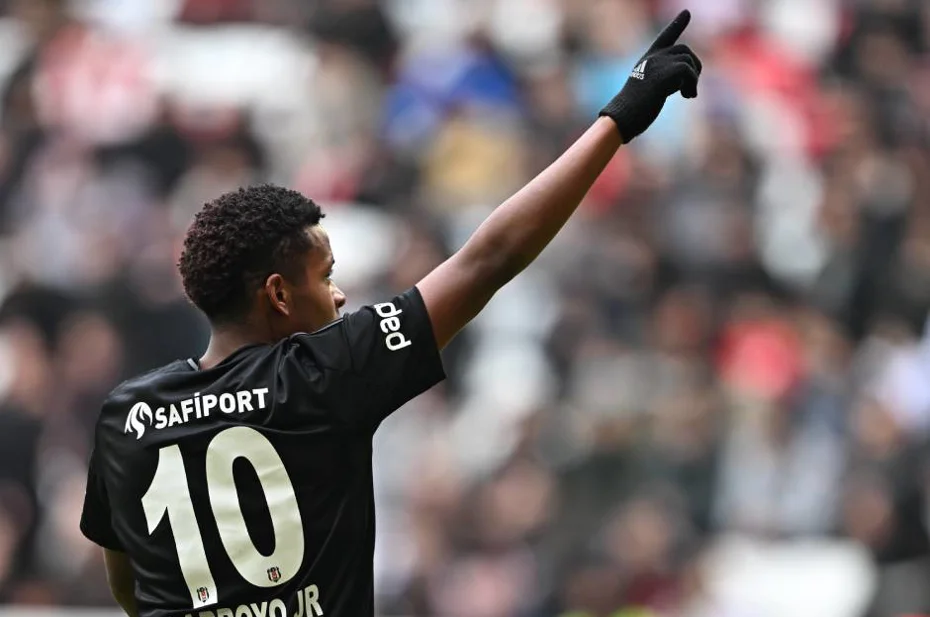 Beşiktaş'ı silen Keny Arroyo, kümede kalma savaşı veren takıma gidiyor | NTVSpor