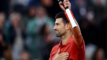Novak Djokovic set vermeden turladı