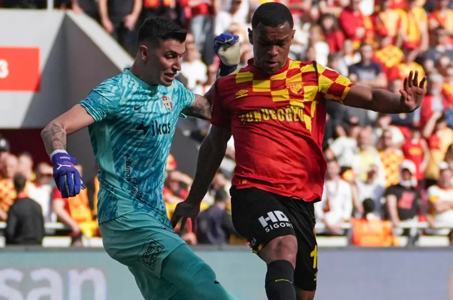 Berke Özer "Galatasaray" dedi: Aslan'ın ödeyeceği paranın yüzde 40'ı Fenerbahçe'ye - 3