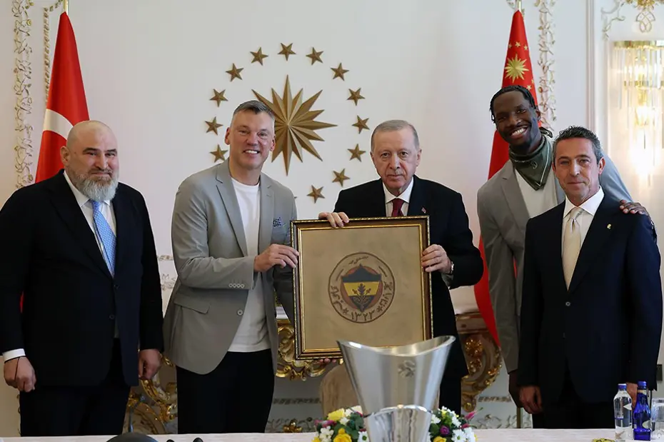 Cumhurbaşkanı Erdoğan, Fenerbahçe Beko'yu kabul etti - 7