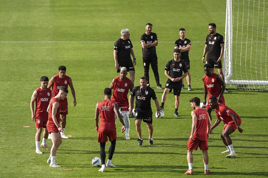 Galatasaray antrenmanında talihsiz an - 4