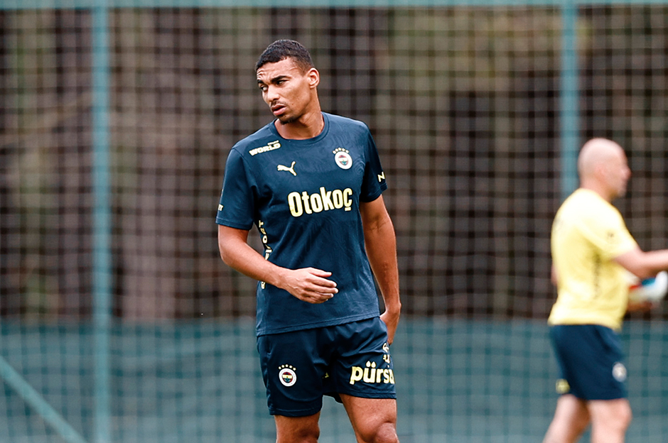 Alexander Djiku'ya 3 talip birden çıktı: Fenerbahçe'nin beklentisi net