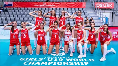 19 yaş altı voleybol milli takımı, Dünya Şampiyonası'nda yarı finalde