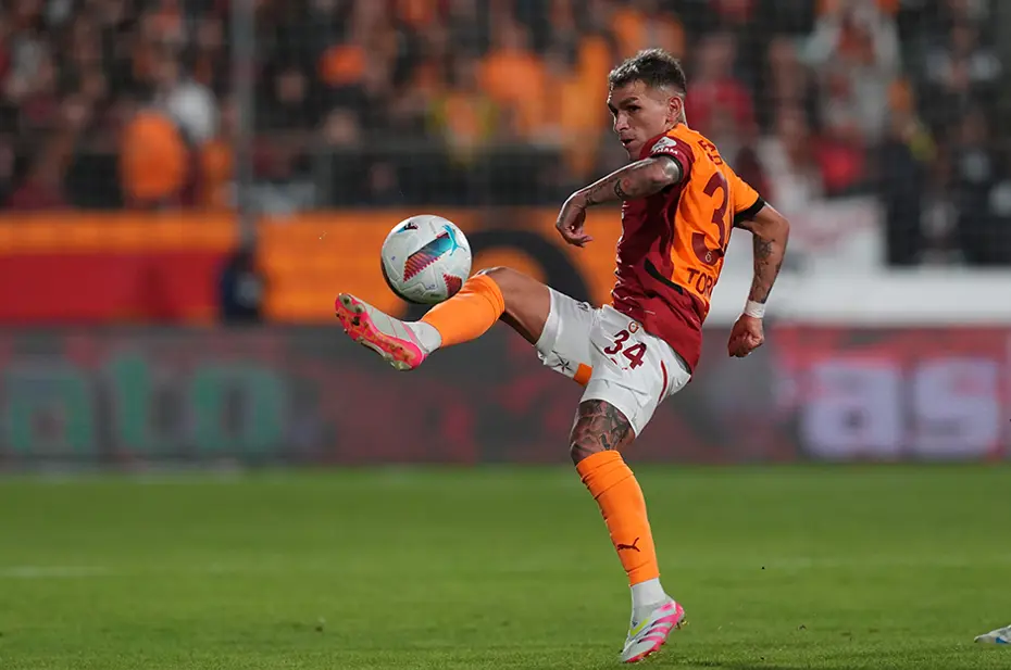 Lucas Torreira'dan ayrılık sinyali: "Ne olacağını göreceğiz" - 5 Lucas Torreira'dan ayrılık sinyali: "Ne olacağını göreceğiz" - 5
