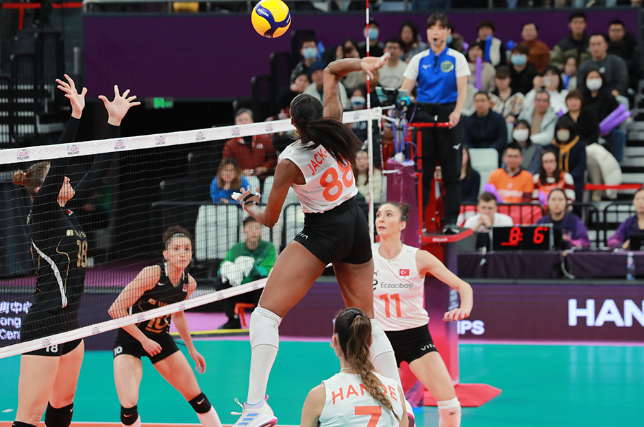 AXA Sigorta Kupa Voley'de yarı final eşleşmeleri belli oldu