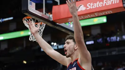 Alperen "double double" yaptı, Rockets kazandı