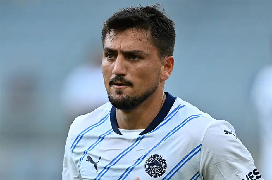 Semih Şentürk'ten Fenerbahçeli yıldız için flaş iddia: "Bu şekilde kadroya da giremez" - 5 Semih Şentürk'ten Fenerbahçeli yıldız için flaş iddia: "Bu şekilde kadroya da giremez" - 5