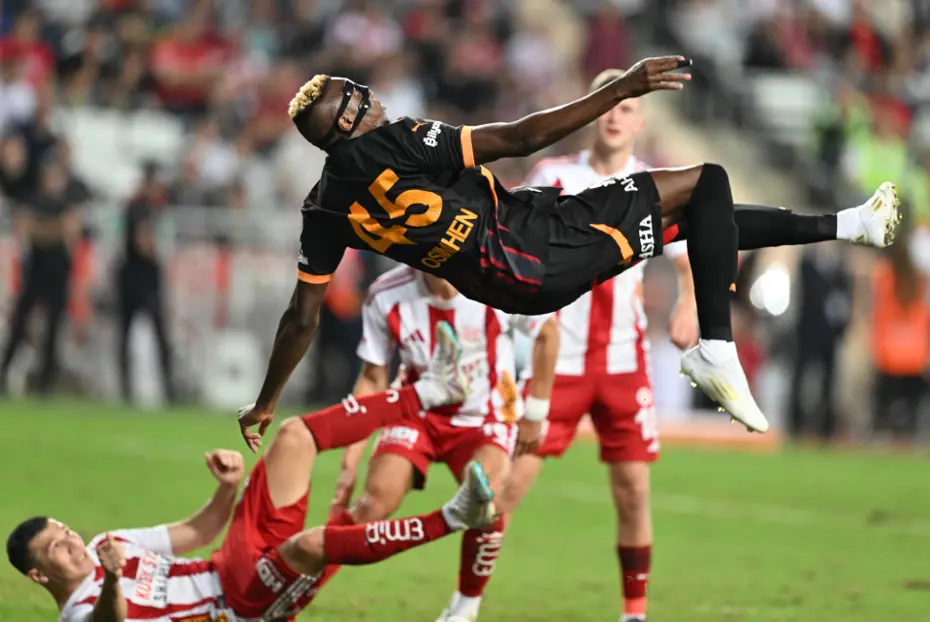 3. örneği yok: Osimhen'in akılalmaz golü dünya futbol tarihine geçti - 2 3. örneği yok: Osimhen'in akılalmaz golü dünya futbol tarihine geçti - 2