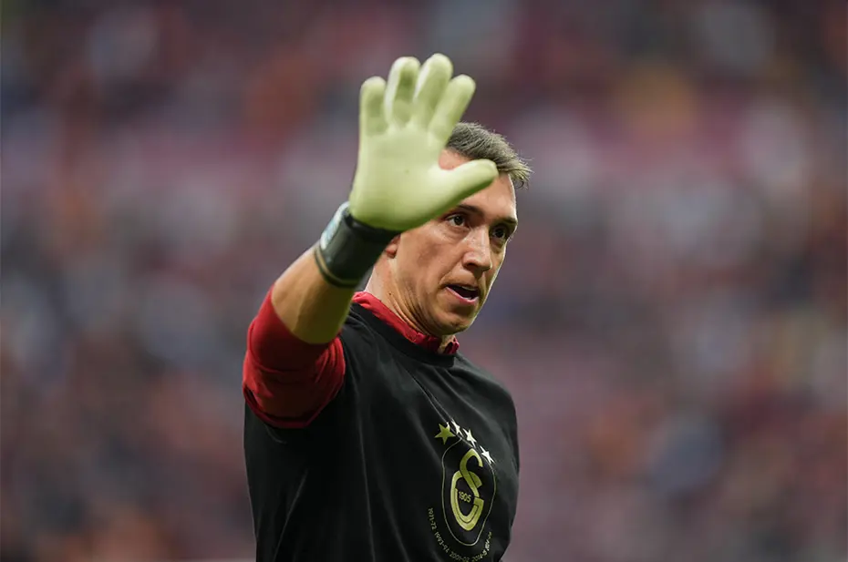 Muslera ve Mertens Galatasaray'da son maçına çıktı: Omuzlarda veda ettiler - 2
