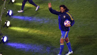 Edinson Cavani'ye coşkulu karşılama