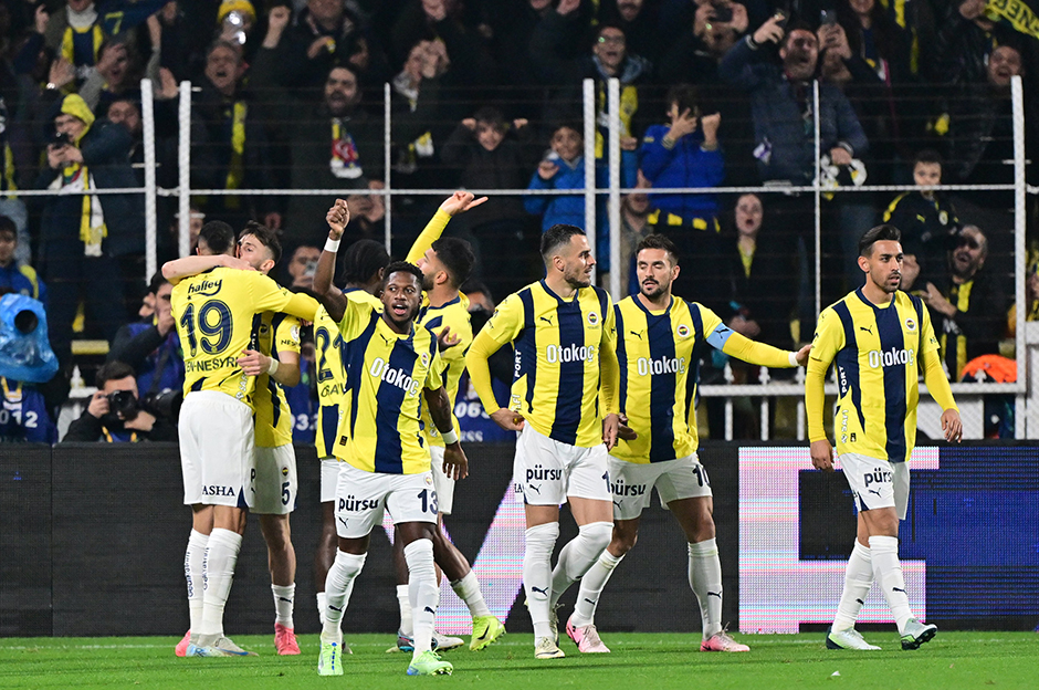 Fenerbahçe - Başakşehir maçı ne zaman, saat kaçta? Fenerbahçe - Başakşehir maçı hangi kanalda? (İlk 11'ler)