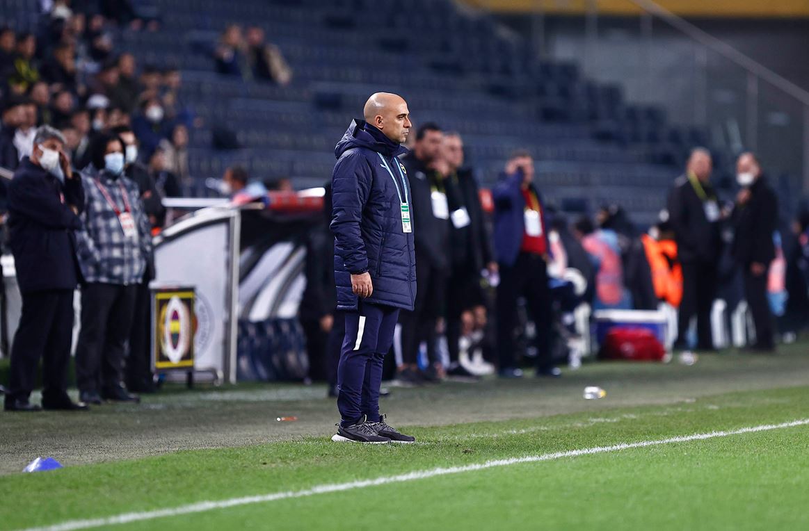 Zeki Murat Göle kimdir, kaç yaşında? Fenerbahçe yardımcı antrenörü Zeki Murat Göle’nin kariyeri…