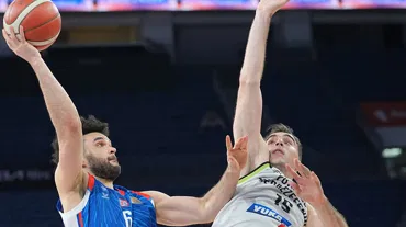 Anadolu Efes sahasında kazandı
