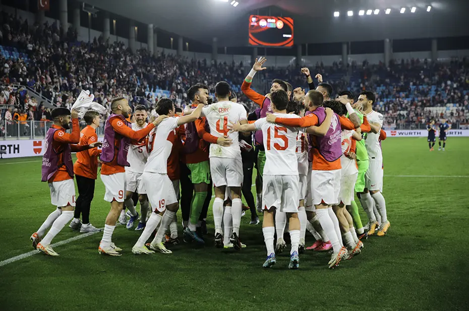 Türkiye'nin EURO 2024'te gruptan çıkma oranı açıklandı - 8 Türkiye'nin EURO 2024'te gruptan çıkma oranı açıklandı - 8
