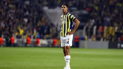 Fenerbahçe'de derbi öncesi sakatlarda son durum: "Oosterwolde sezonu bile kapatabilir"
