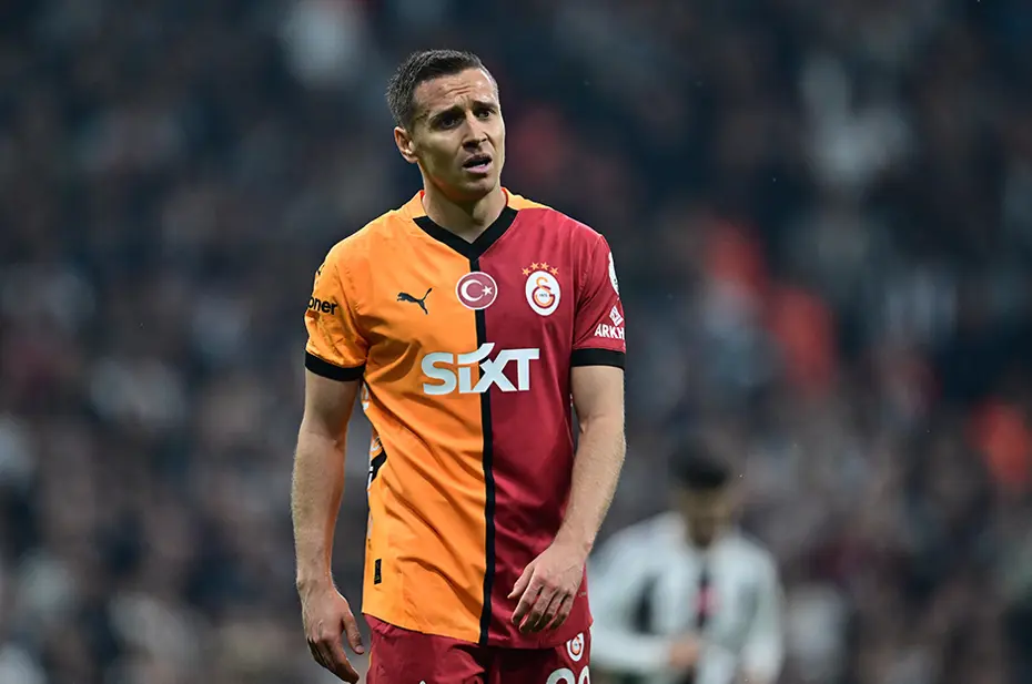 Okan Buruk 6 futbolcuya kapıyı gösterdi: Yeni sezonda yoklar - 6