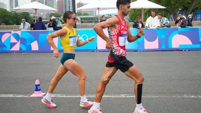 Mazlum Demir ve Ayşe Tekdal, maraton karışık bayrak yarışında 23. oldu
