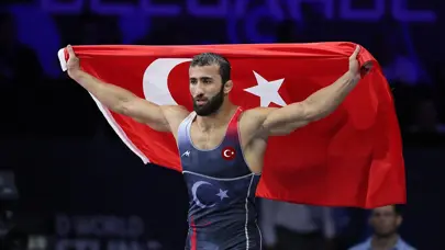 Burhan Akbudak finale yükseldi