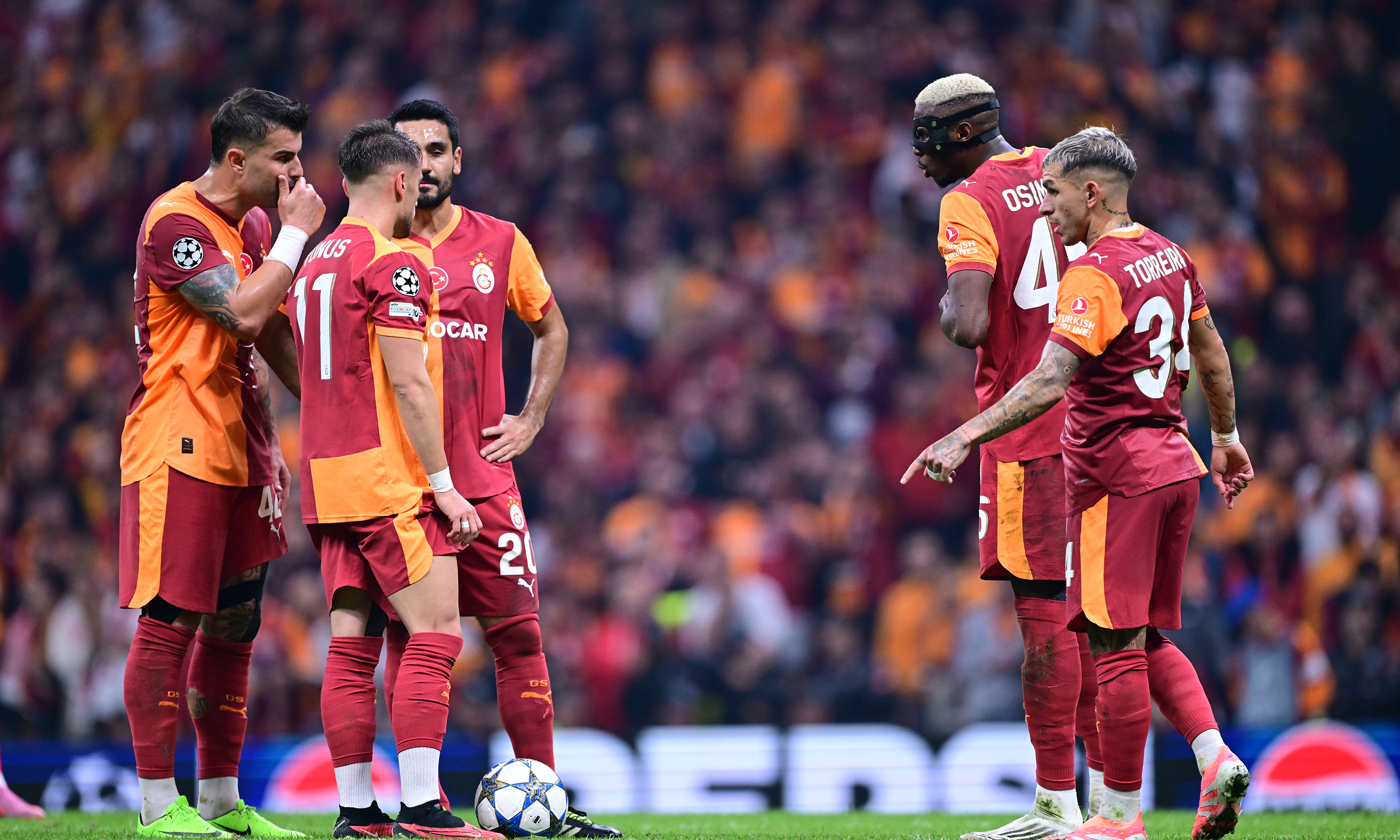 Galatasaray'dan 5 futbolcu için açıklama