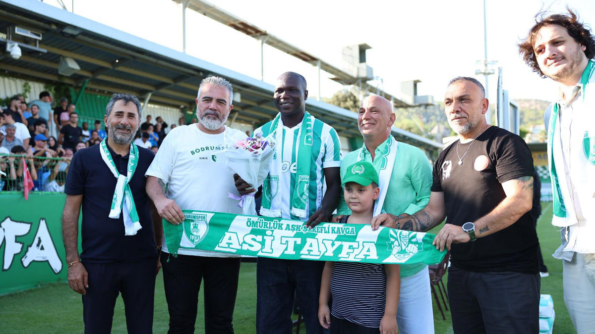 Bodrum FK, Vincent Aboubakar için imza töreni düzenledi