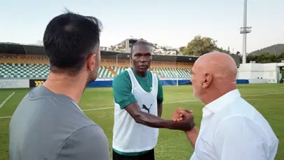 Aboubakar, Beşiktaş dönemi için 2 isme özellikle değindi Aboubakar, Beşiktaş dönemi için 2 isme özellikle değindi