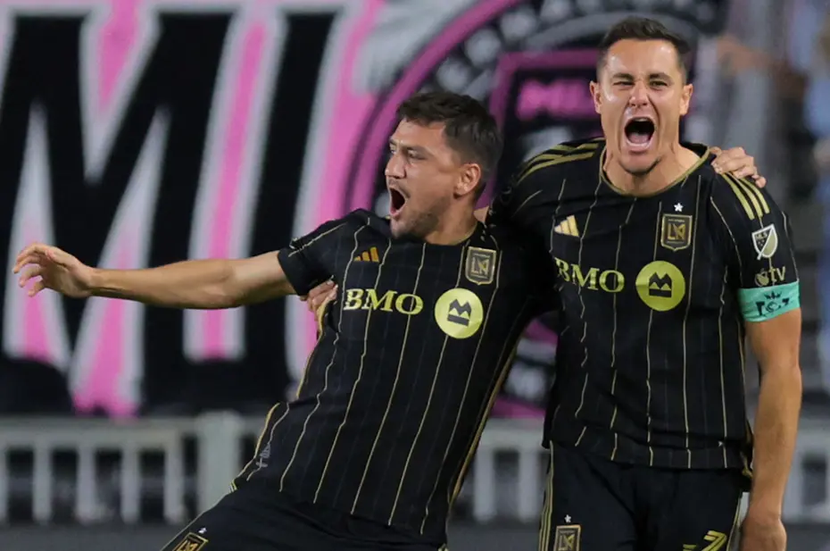 Los Angeles'tan sürpriz Cengiz Ünder kararı: Fenerbahçe'nin belirlediği rakam servet değerindeydi - 4
