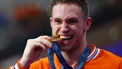 Yol bisikleti erkekler sprint kategorisinde Hollandalı Harrie Lavreysen altın madalya kazandı